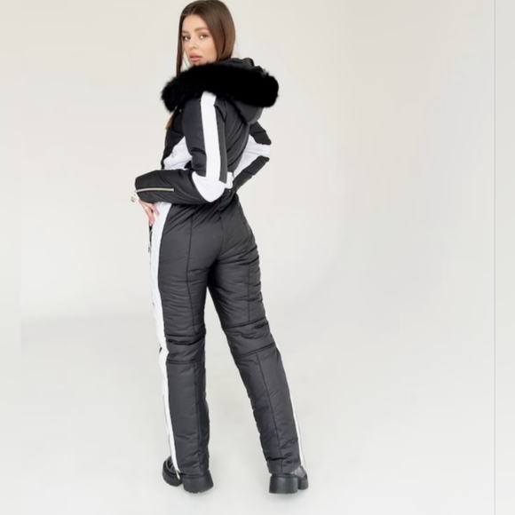 Woman Snow Suit - Picture 3 of 8